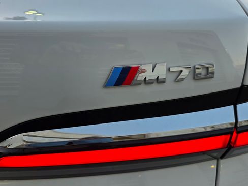 Used 2024 BMW i7 M70 w/ Premium Package image 6