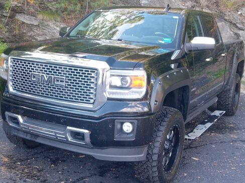 Used 2015 GMC Sierra 1500 Denali w/ Driver Alert Package image 16