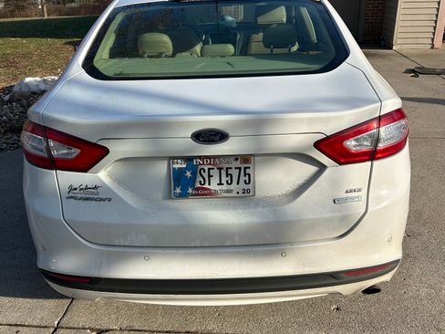 Used 2015 Ford Fusion SE w/ Equipment Group 202A image 12