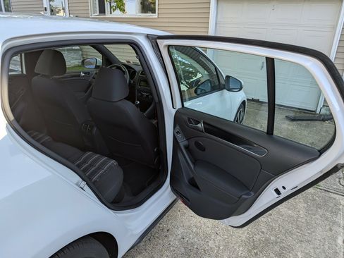 Used 2014 Volkswagen GTI Wolfsburg Edition FWD image 20