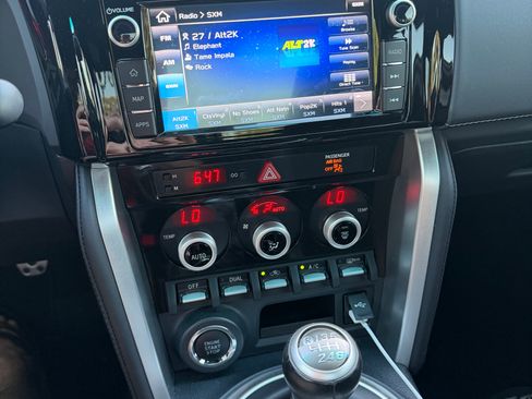 Used 2018 Subaru BRZ Limited w/ 50th Anniversary Edition RWD image 9