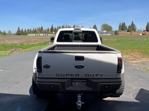 Used 2011 Ford F450 King Ranch w/ King Ranch w/Chrome Pkg image 5