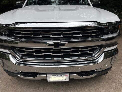 Used 2018 Chevrolet Silverado 1500 LTZ w/ Sport Package AWD/4WD image 26
