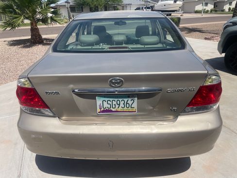 Used 2005 Toyota Camry XLE image 5
