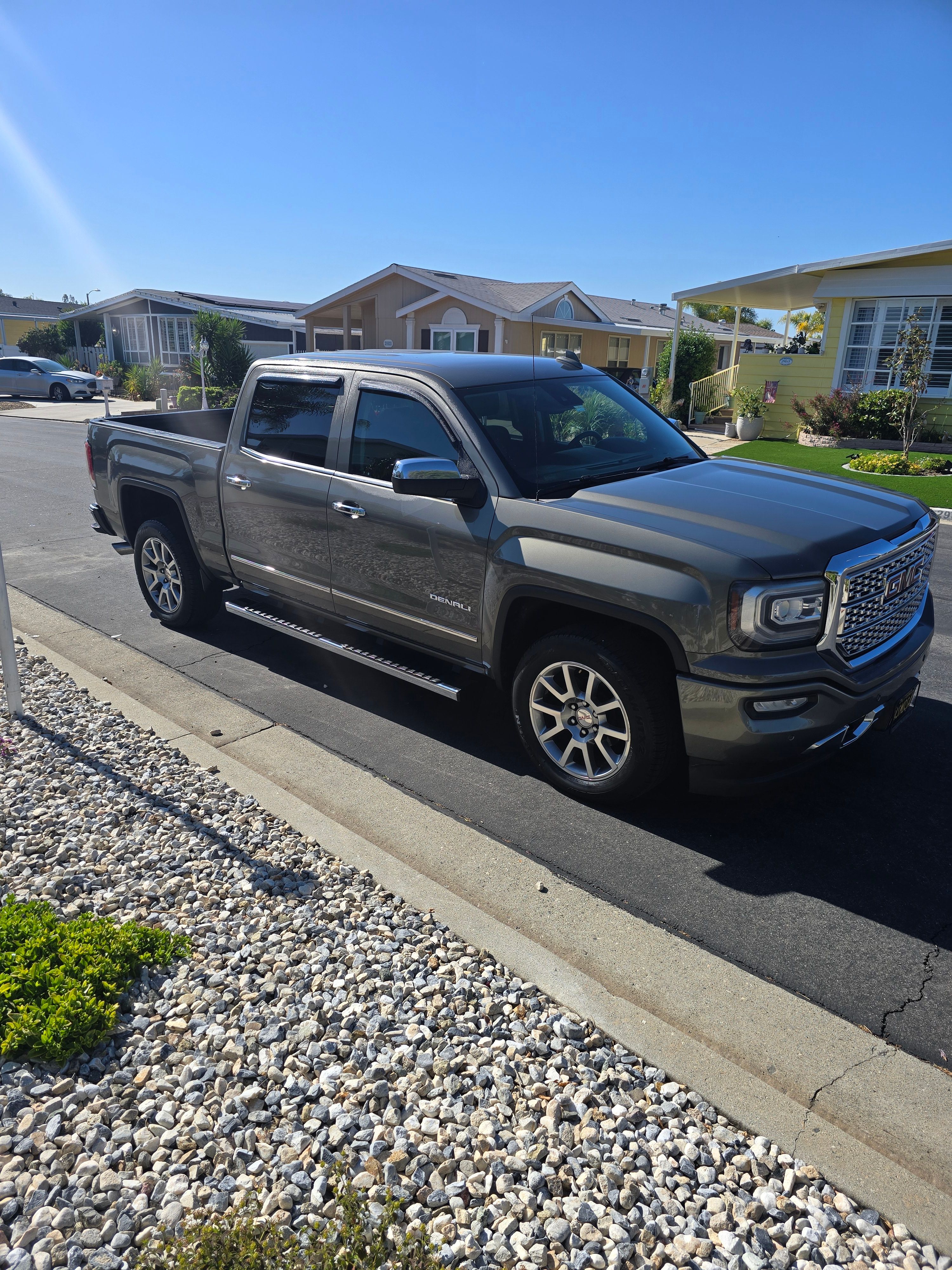 Used 2018 GMC Sierra 1500 Denali RWD image 5