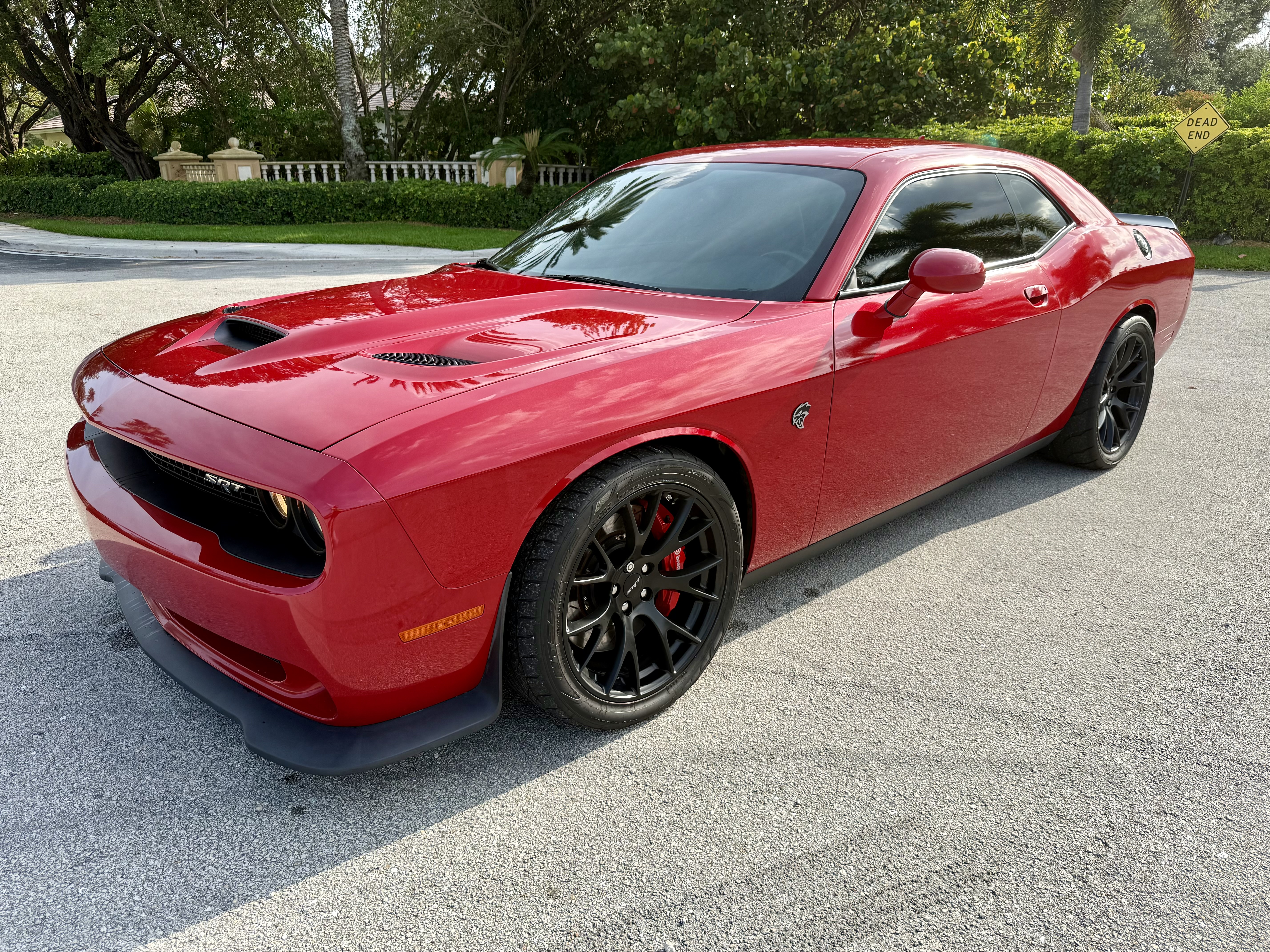 Used 2015 Dodge Challenger SRT Hellcat RWD image 2