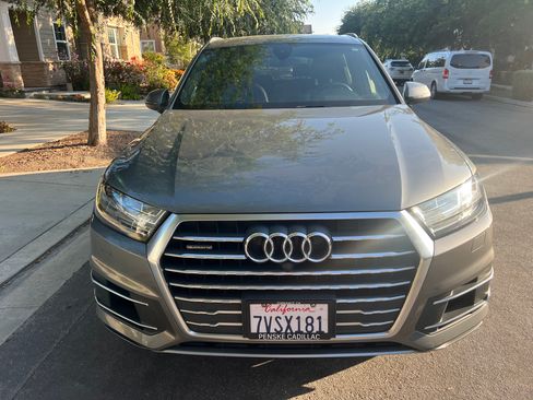 Used 2017 Audi Q7 3.0T Premium Plus w/ Premium Plus Package image 2
