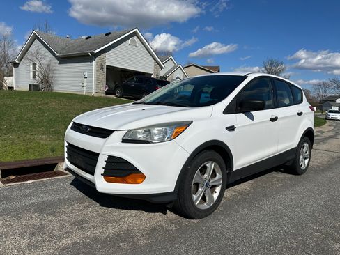 Used 2014 Ford Escape S image 4