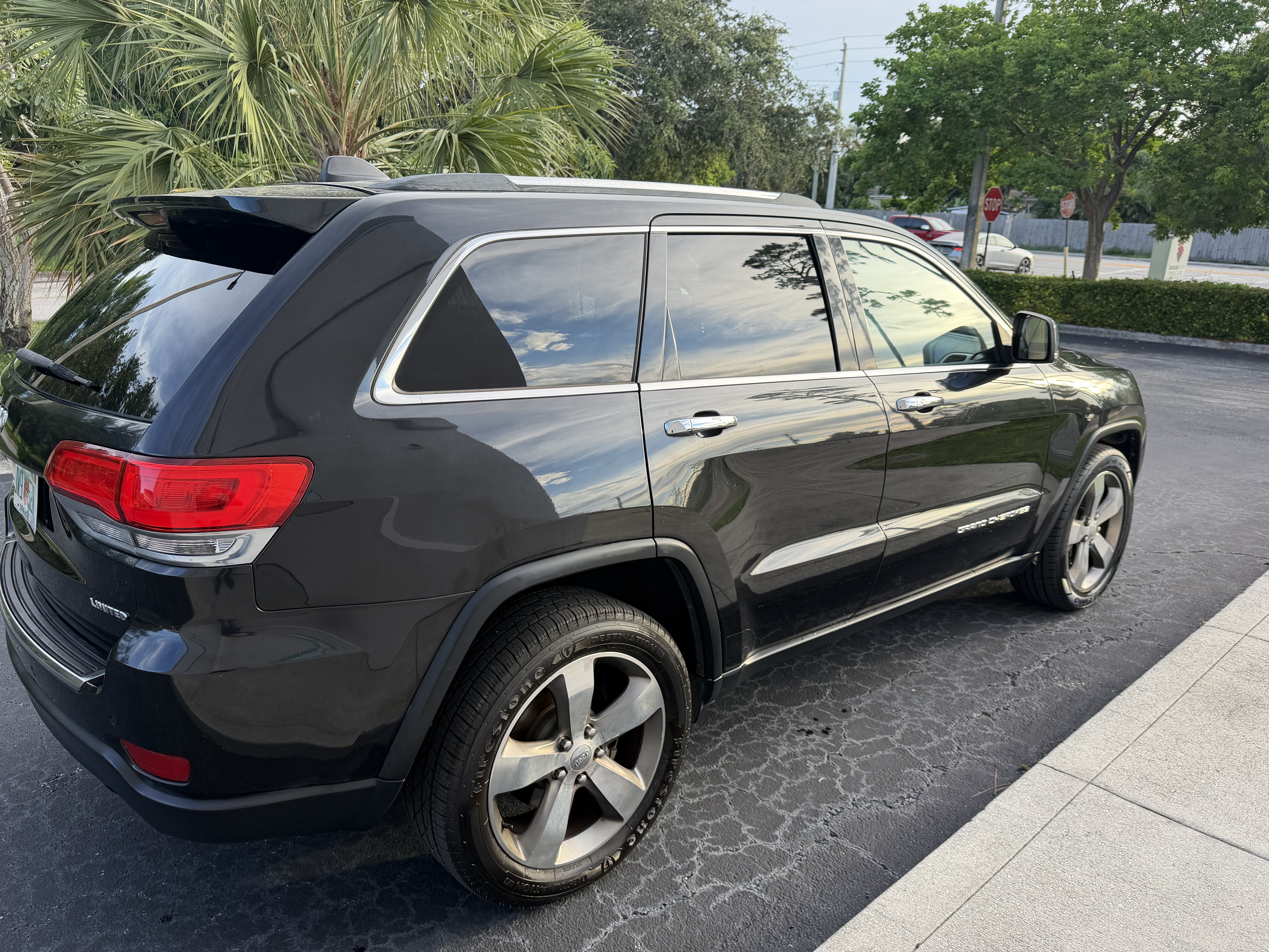 Used 2014 Jeep Grand Cherokee Limited RWD image 5