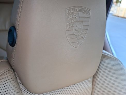 Used 2011 Porsche Cayenne Turbo image 22