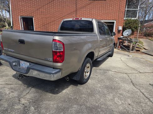 Used 2004 Toyota Tundra SR5 image 4