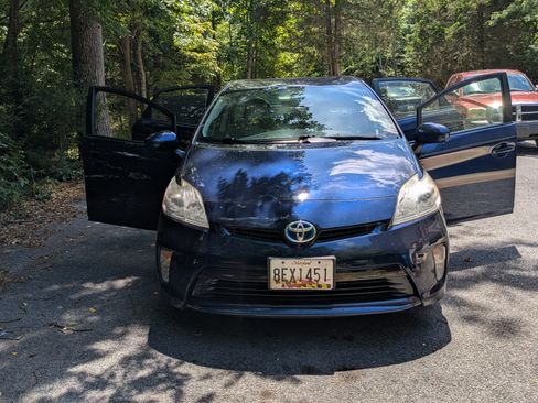 Used 2013 Toyota Prius Three FWD image 8