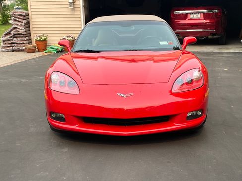 Used 2006 Chevrolet Corvette Convertible w/ Preferred Equipment Group RWD image 5