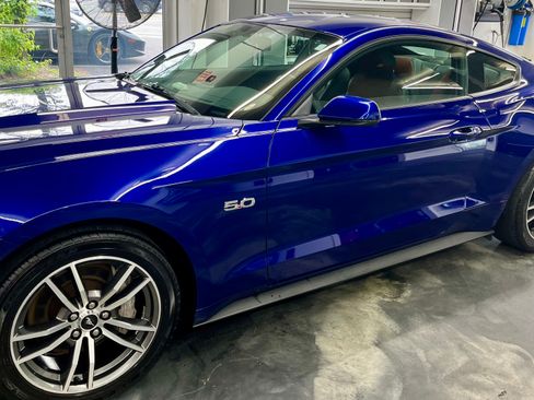 Used 2015 Ford Mustang GT Premium RWD image 12
