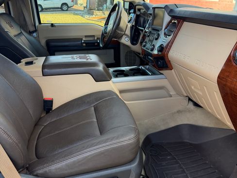 Used 2016 Ford F250 King Ranch w/ FX4 Off-Road Package image 12