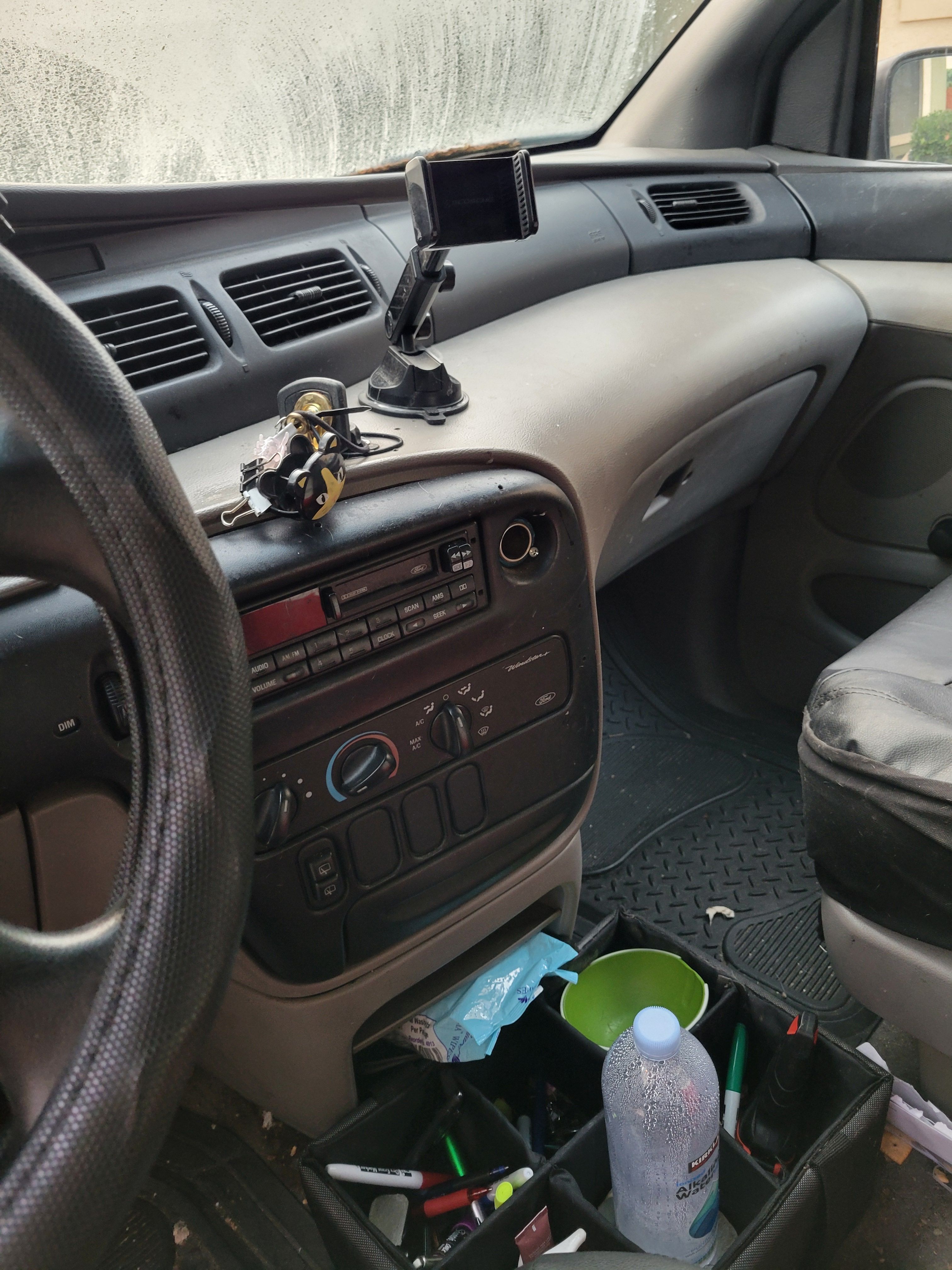 Used 1998 Ford Windstar FWD image 13