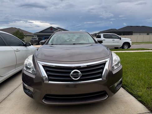 Used 2013 Nissan Altima 2.5 SV w/ 2.5SV Convenience Pkg FWD image 13