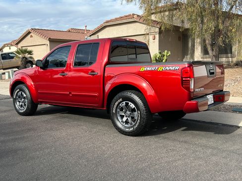 Used 2017 Nissan Frontier Desert Runner image 2