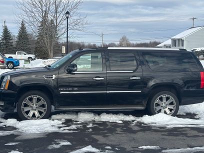 Used 2011 Cadillac Escalade ESV Luxury