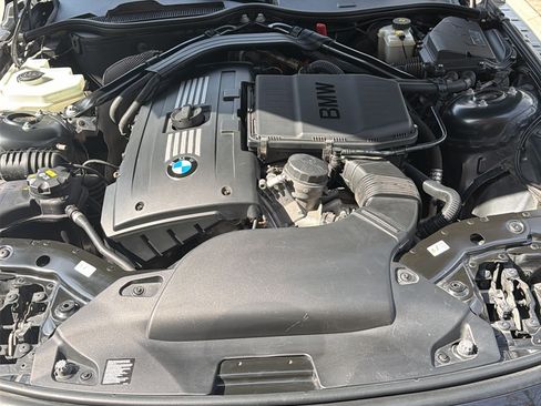 Used 2016 BMW Z4 sDrive35i image 9