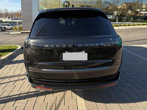 Used 2024 Land Rover Range Rover Long Wheelbase Autobiography image 6