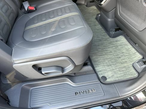 Used 2023 Rivian R1S Adventure image 20