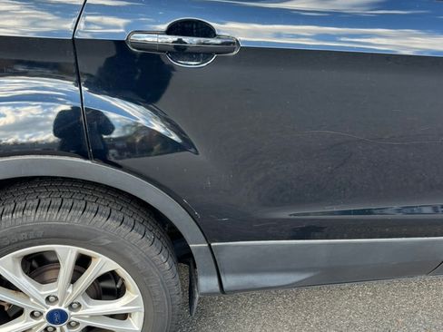 Used 2017 Ford Escape SE image 17