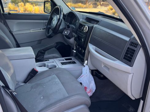 Used 2008 Jeep Liberty Sport RWD image 10