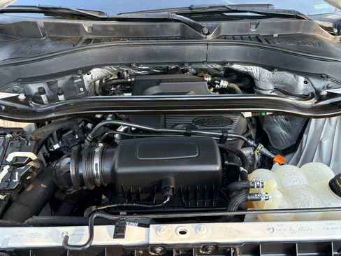 Used 2020 Ford Explorer Limited image 26