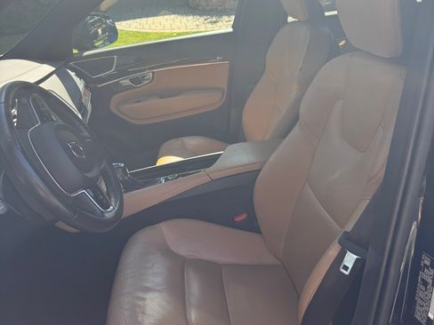 Used 2019 Volvo XC90 T6 Momentum w/ Advanced Package AWD/4WD image 8
