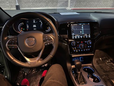 Used 2021 Jeep Grand Cherokee Limited w/ Quick Order Package 28K 80th image 11