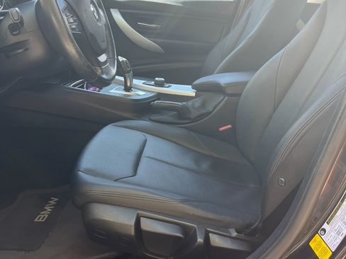 Used 2016 BMW 320i Sedan image 5