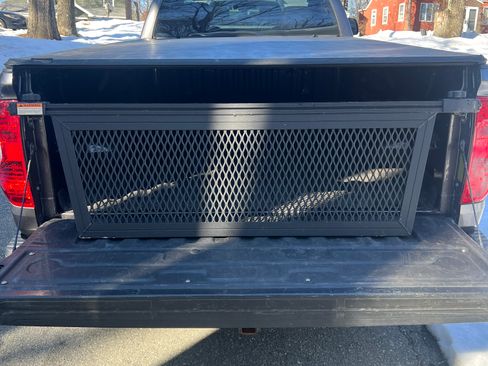 Used 2015 Toyota Tundra SR image 9