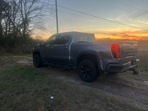 Used 2019 GMC Sierra 1500 AT4 w/ AT4 Premium Package image 6
