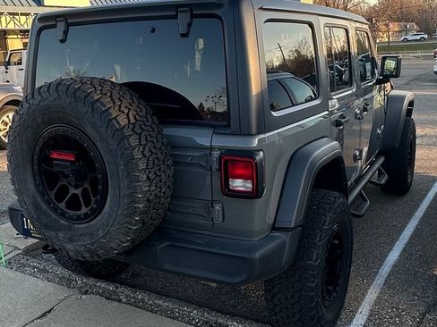 Used 2018 Jeep Wrangler Unlimited Sport S image 6