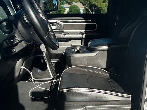 Used 2022 RAM 2500 Laramie AWD/4WD image 13