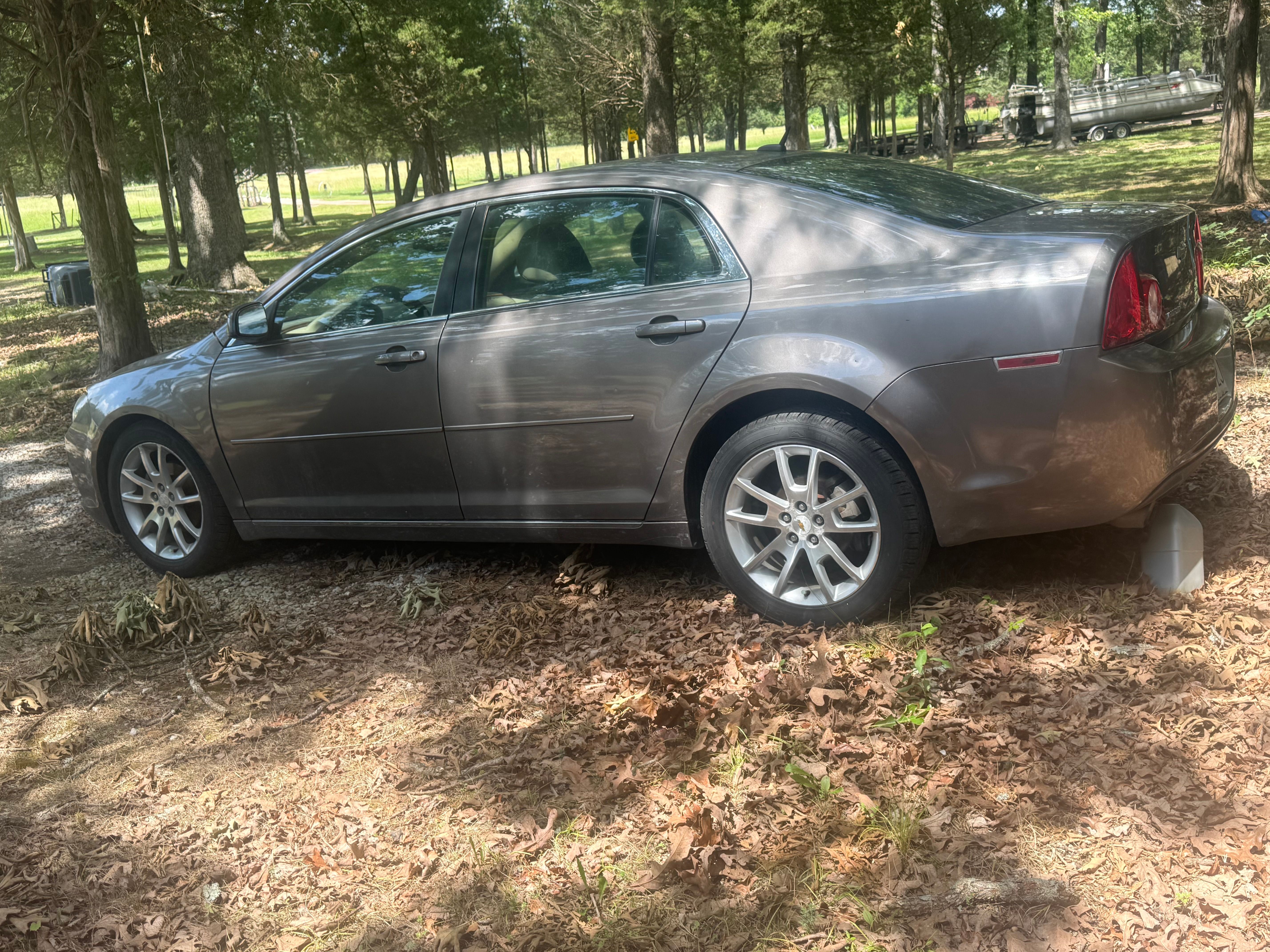 Used 2010 Chevrolet Malibu LT w/ HFV6 Engine Package FWD image 1