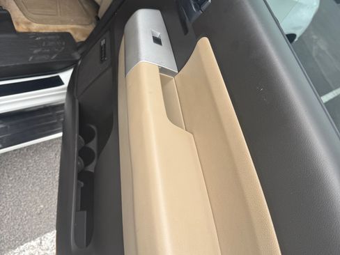 Used 2008 Toyota Sequoia SR5 RWD image 12