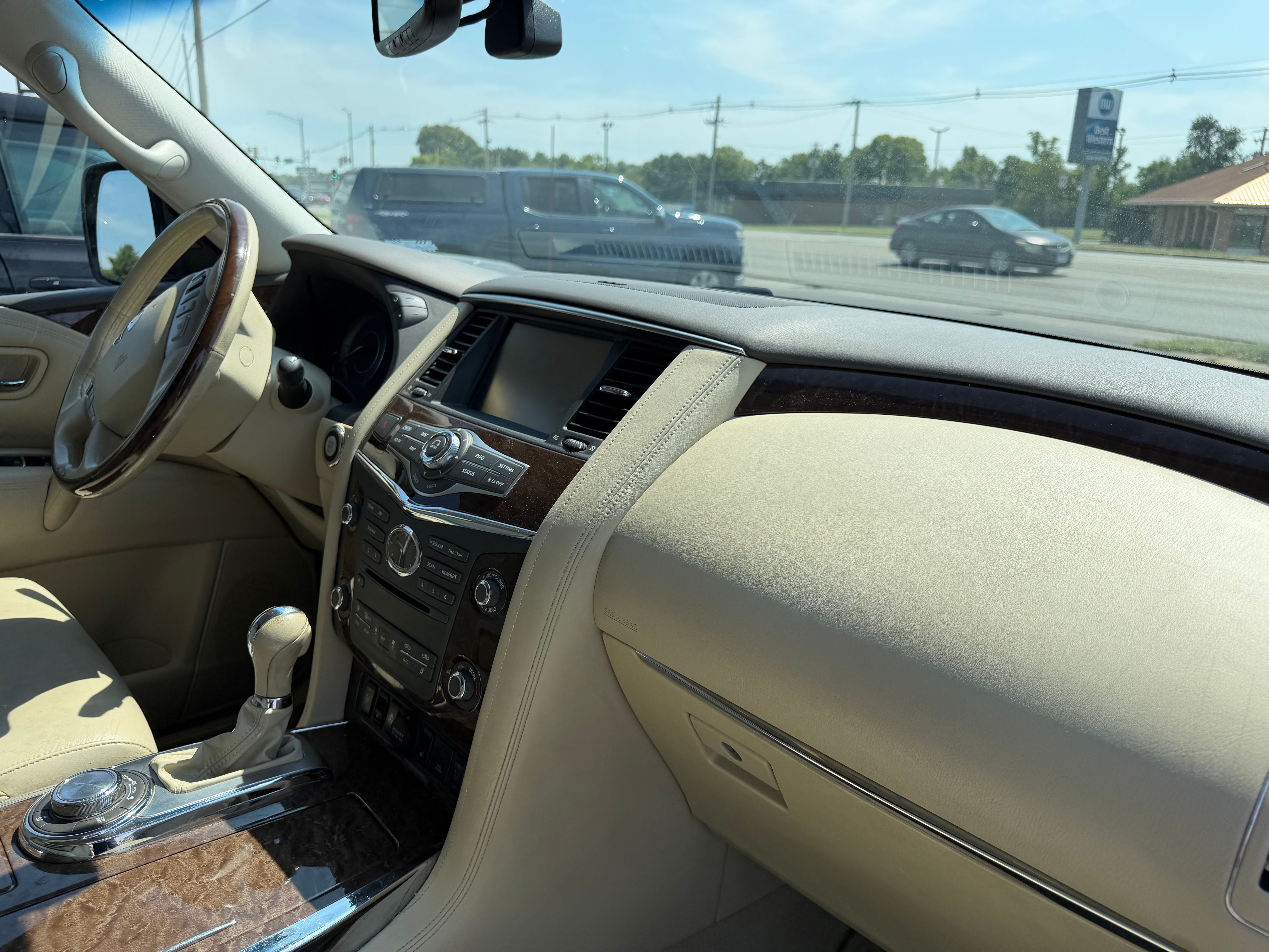 Used 2015 INFINITI QX80 4WD w/ 22" Wheel Package image 15