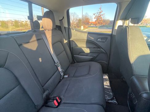 Used 2017 Chevrolet Colorado LT w/ LT Convenience Package image 15