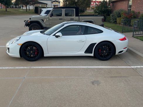 Used 2017 Porsche 911 Carrera S image 5