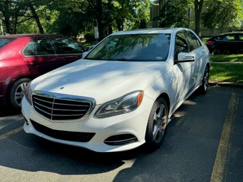 Used 2015 Mercedes-Benz E 350 4MATIC Sedan image 1