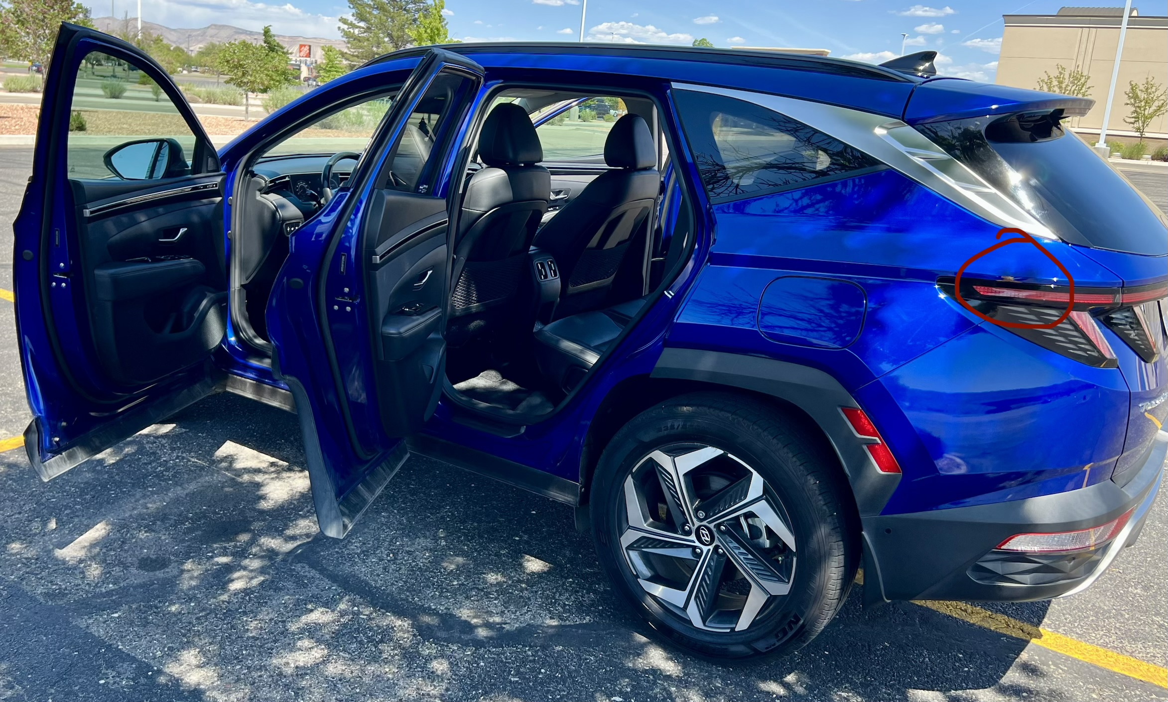 Used 2022 Hyundai Tucson Limited w/ Cargo Package FWD image 9