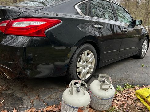 Used 2016 Nissan Altima 2.5 S w/ Power Driver Seat Package image 9