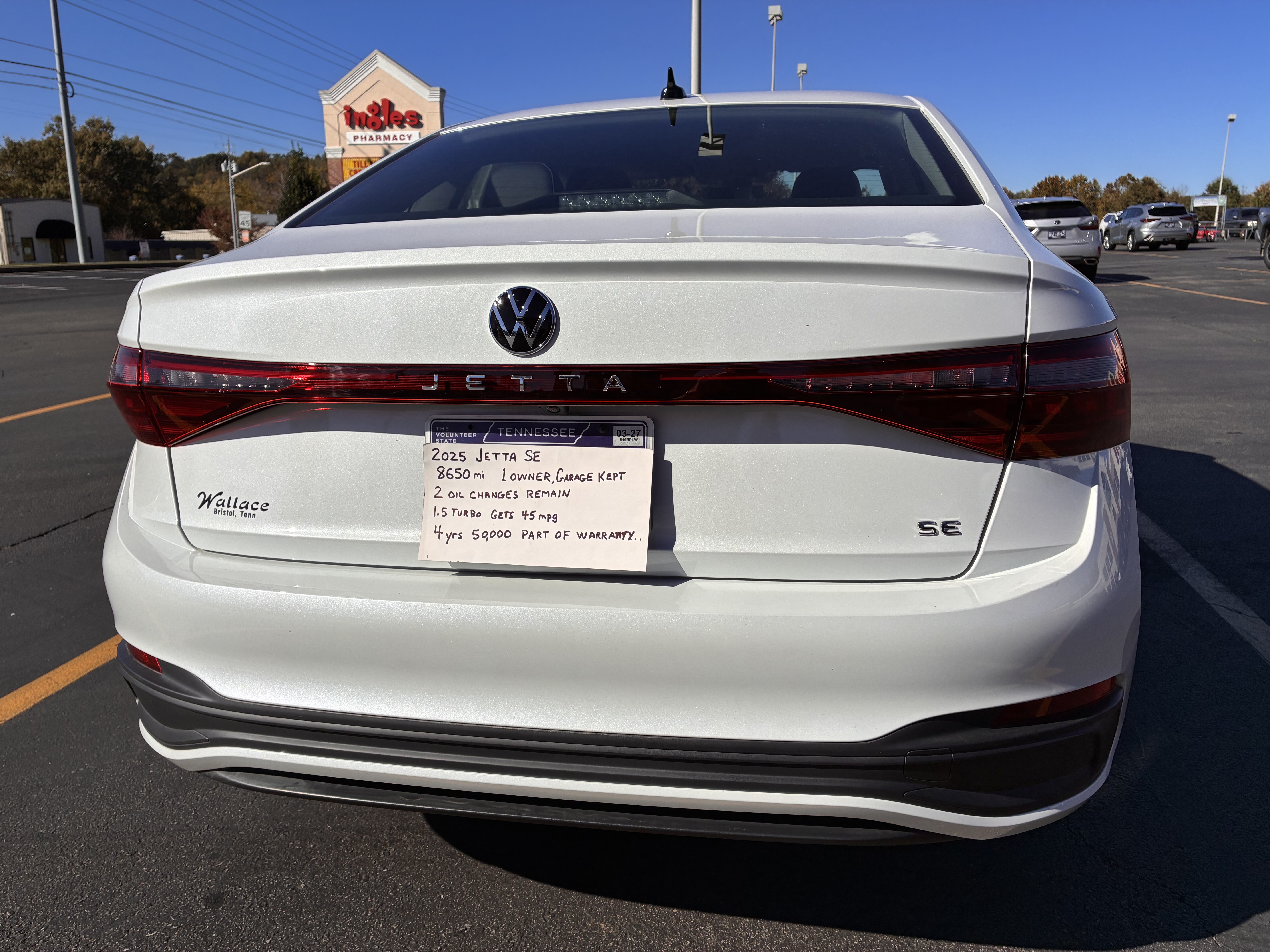 Used 2025 Volkswagen Jetta SE FWD image 20