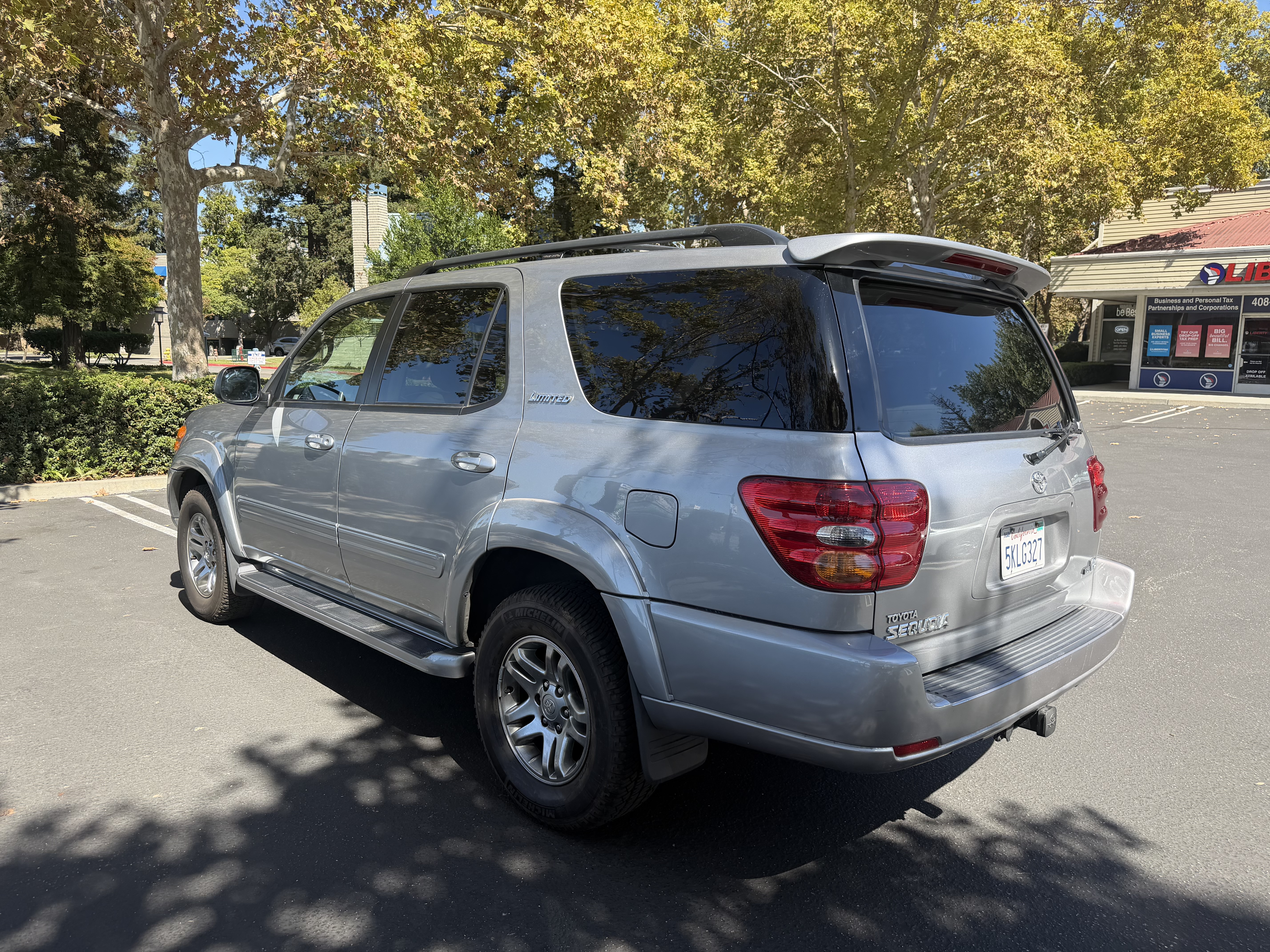 Used 2004 Toyota Sequoia Limited RWD image 15