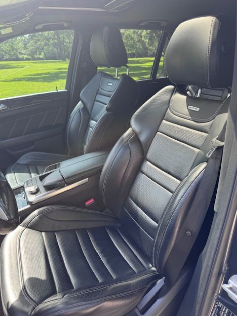 Used 2012 Mercedes-Benz ML 63 AMG 4MATIC image 9