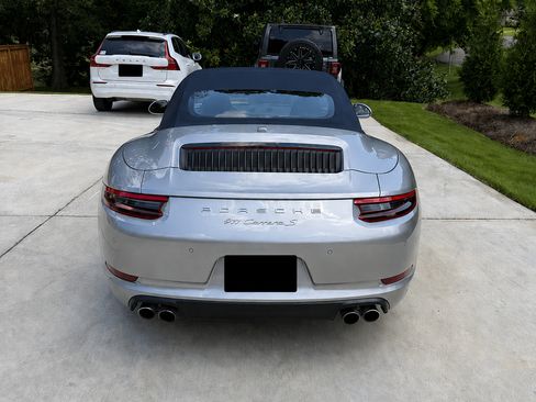 Used 2017 Porsche 911 Carrera S RWD image 5