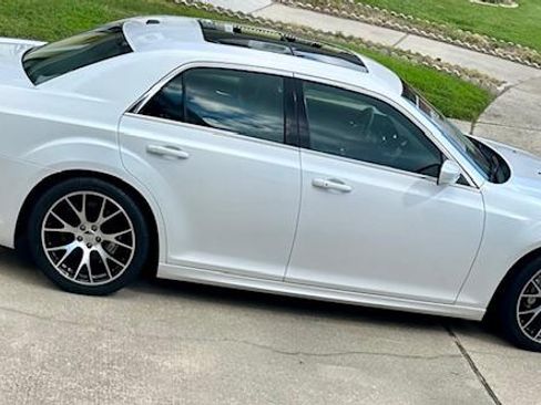 Used 2013 Chrysler 300 SRT8 RWD image 1