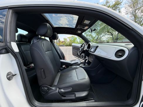 Used 2013 Volkswagen Beetle 2.5 FWD image 10